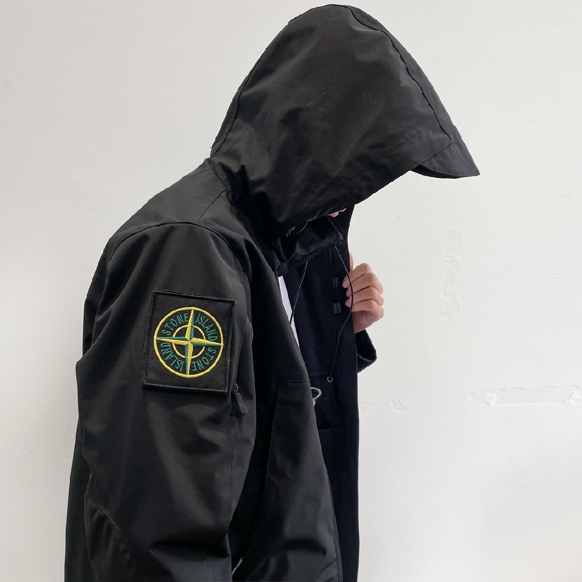 美品 Stone Island 23ss ストーンアイランド アウトドア アウトドア　パーカー 機能ジャケット ブラック L_画像6