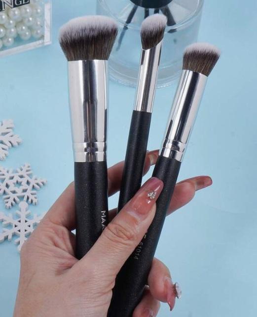 # new goods #[ concealer brush 3ps.@][ triangle powder puff 2 piece ][ black ] make-up brush popular 
