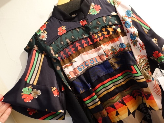 ◎sacai サカイ　ブラウス　切り替え　21SS　定価86900円　サイズ2　21-05431　総柄　_画像2