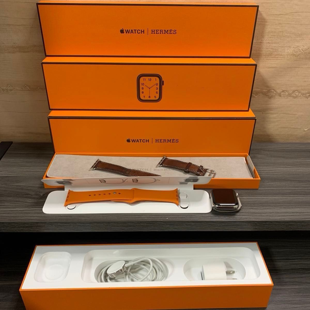 HERMES Apple Watch series 4 40mm レザーベルト スポーツバンド HERMES Apple Watch series 4 40mm レザーベルト スポーツバンド
