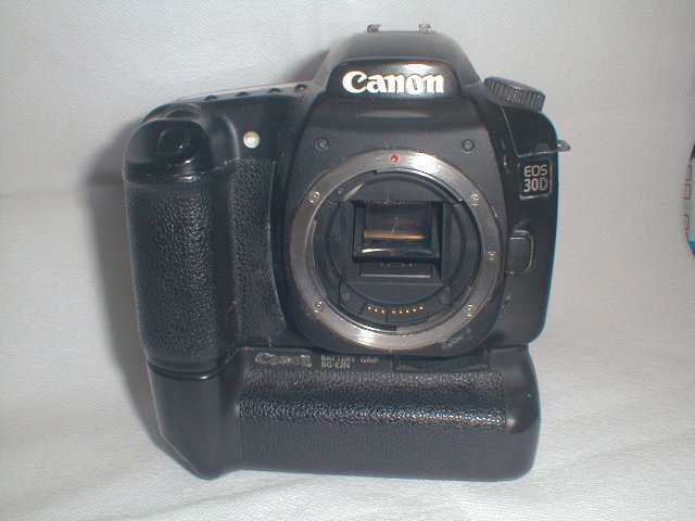 Canon EOS 30D バッテリーグリップ(BG-E2N)付き　動作品_画像1