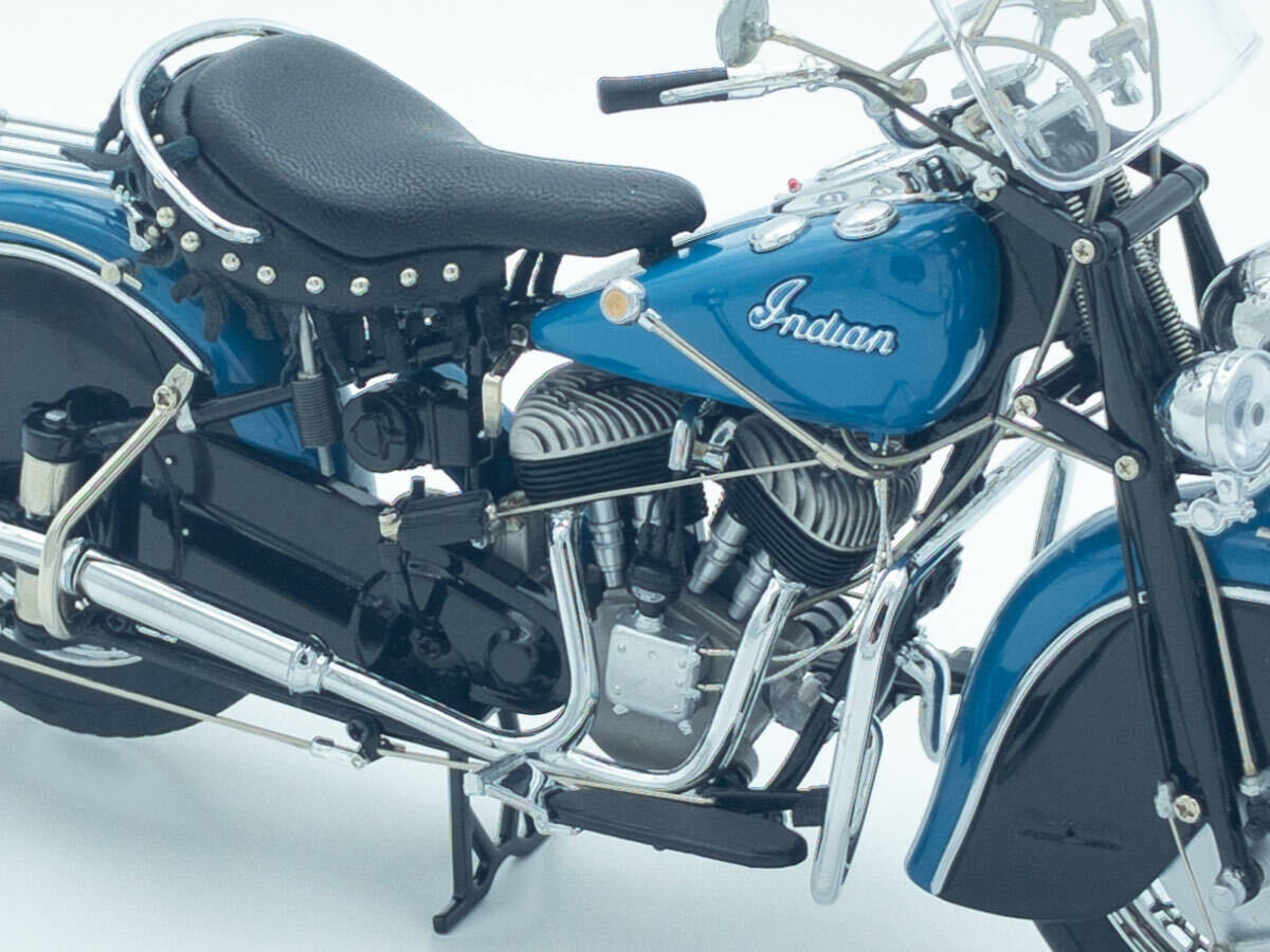 ★絶版 激レア! 元箱付 ダンバリーミント 1948 1/10 青/黒 インディアンチーフ Indian Chief Motorcycle 美品 廃盤 ルパン三世 峰不二子 _画像6