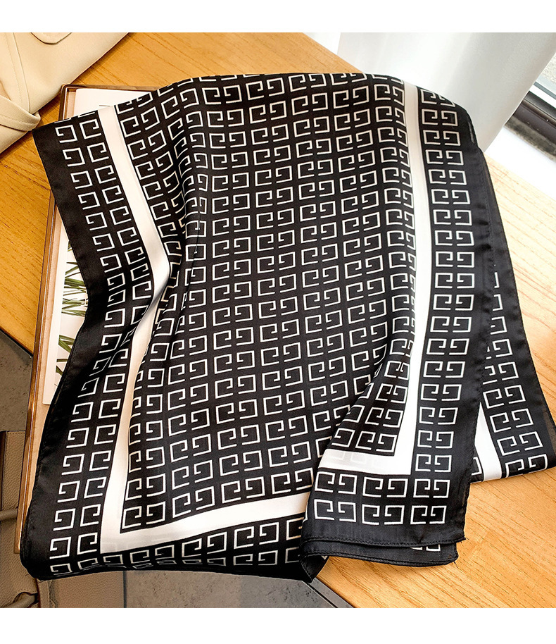 【W-15】新品レディース スカーフ上品ストール シルク風 春夏 長方形 多機能 ネッカチーフ　ブラック_画像2