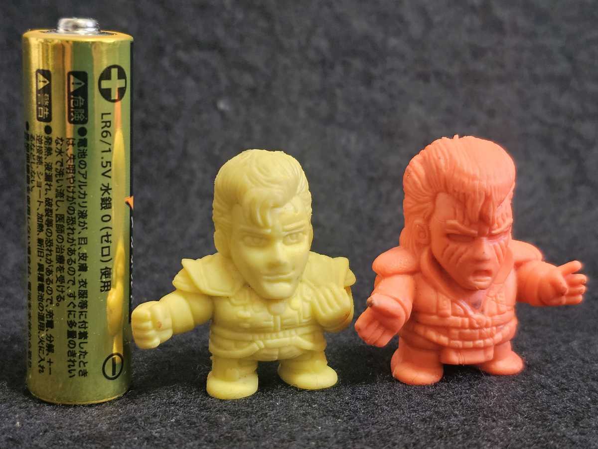  Showa Retro Ken, the Great Bear Fist 2 piece set eraser 