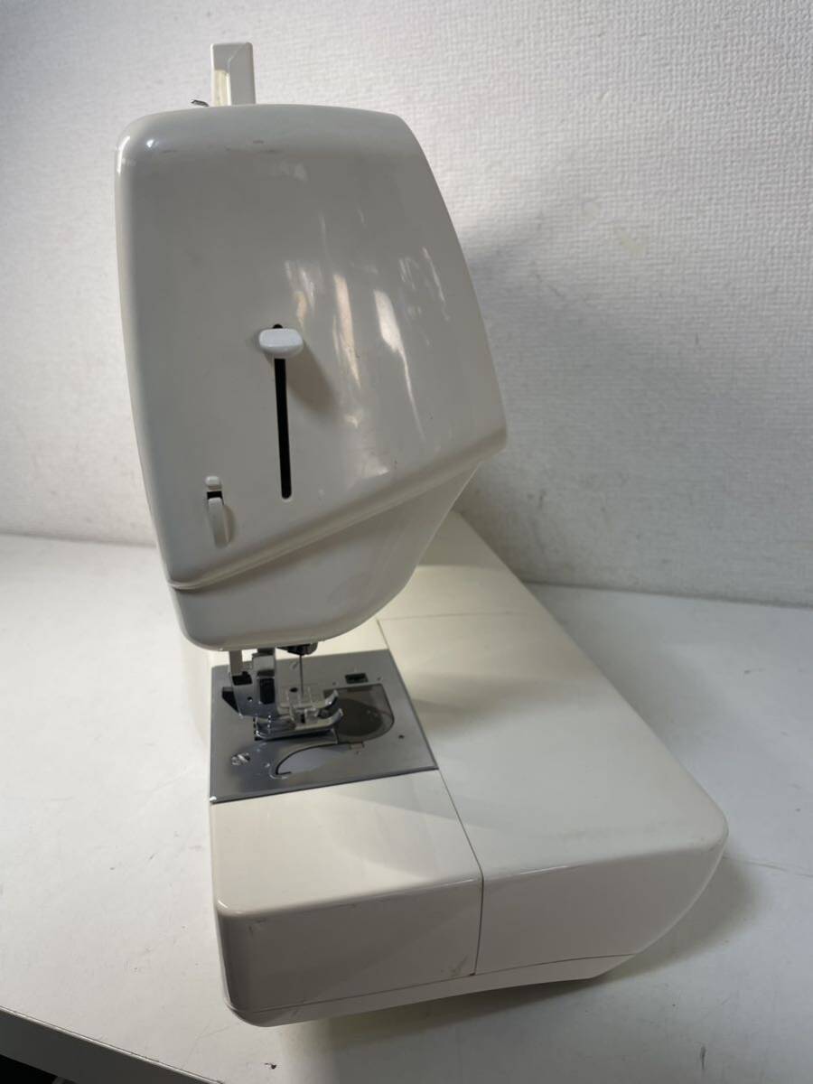 brother ブラザー コンピューターミシン EM9890シリーズ ホワイト 通電確認済み 裁縫 ハンドクラフト の画像8