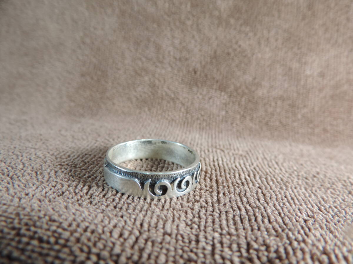 ヴィンテージ・中古品・リング 指輪 925シルバー刻印あり・美品・19号・3.70g_画像2