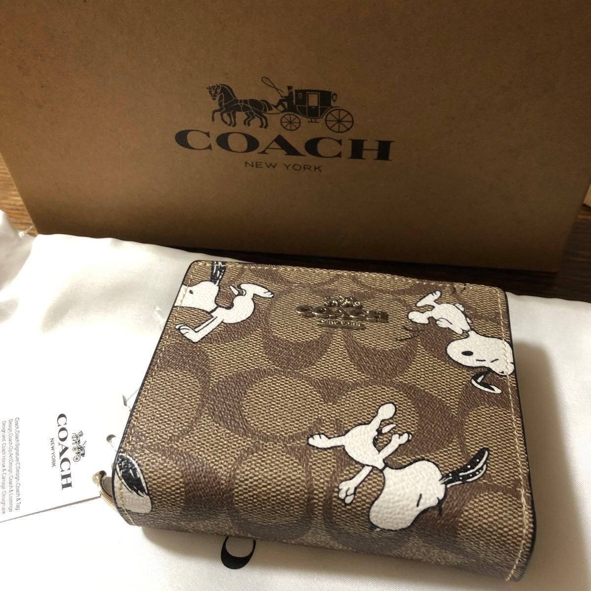 COACH二つ折り財布