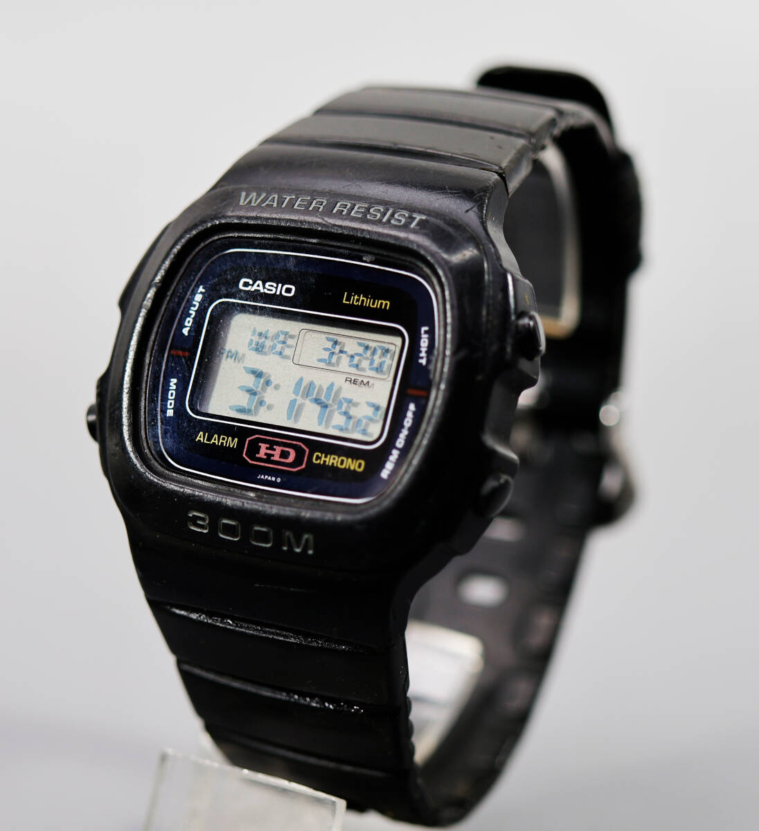 希少 ビンテージ CASIO/カシオ　690 DW-310 腕時計 300M 電池交換済 オリジナルベルト付_画像2