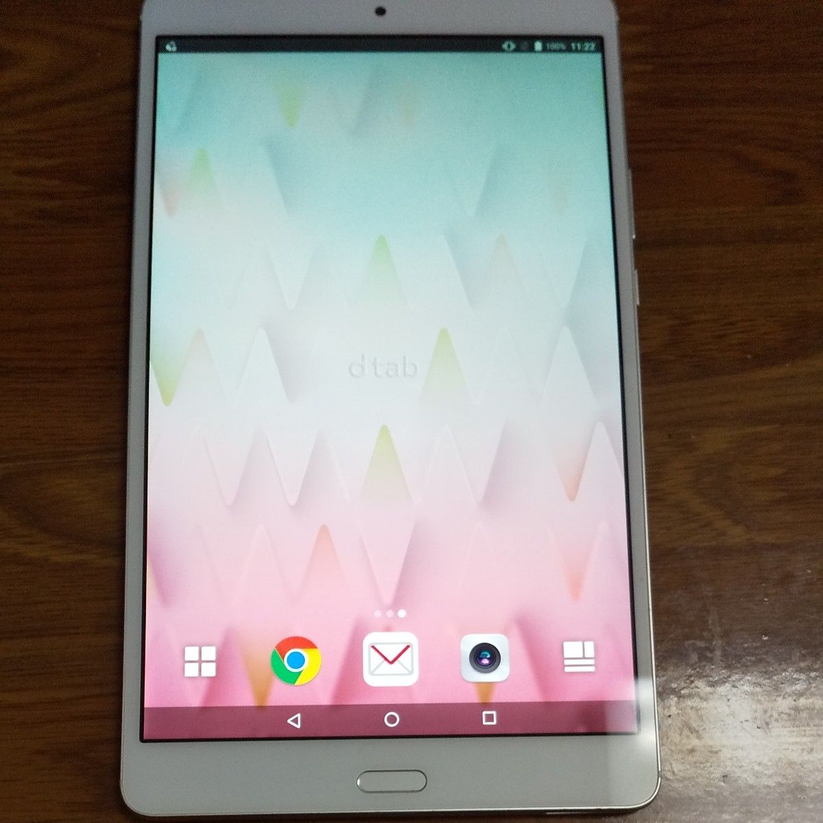 中古タブレット dtab  d-01J  ドコモ  高解像度 激安 シルバー  Android7