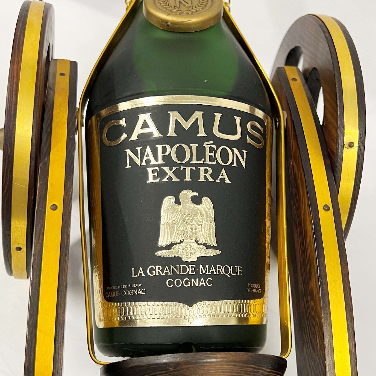 【未開栓】カミュ ナポレオン エクストラ＜酒 40% 700ml＞CAMUS NAPOLEON EXTRA ブランデー コニャック アルコール 砲台 台座付_画像2