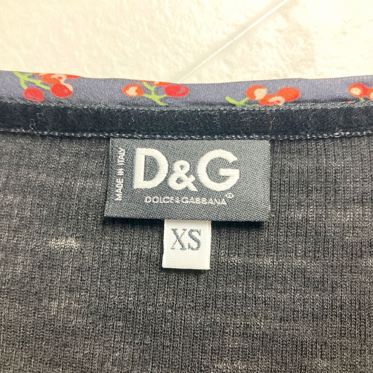 美品 Dolce & Gabbana ドルチェ&ガッバーナ 木の実 切替 ワイドネック リブ ウール 半袖Tシャツ 胸ポケット レディース 黒 サイズXS*MC515_画像5