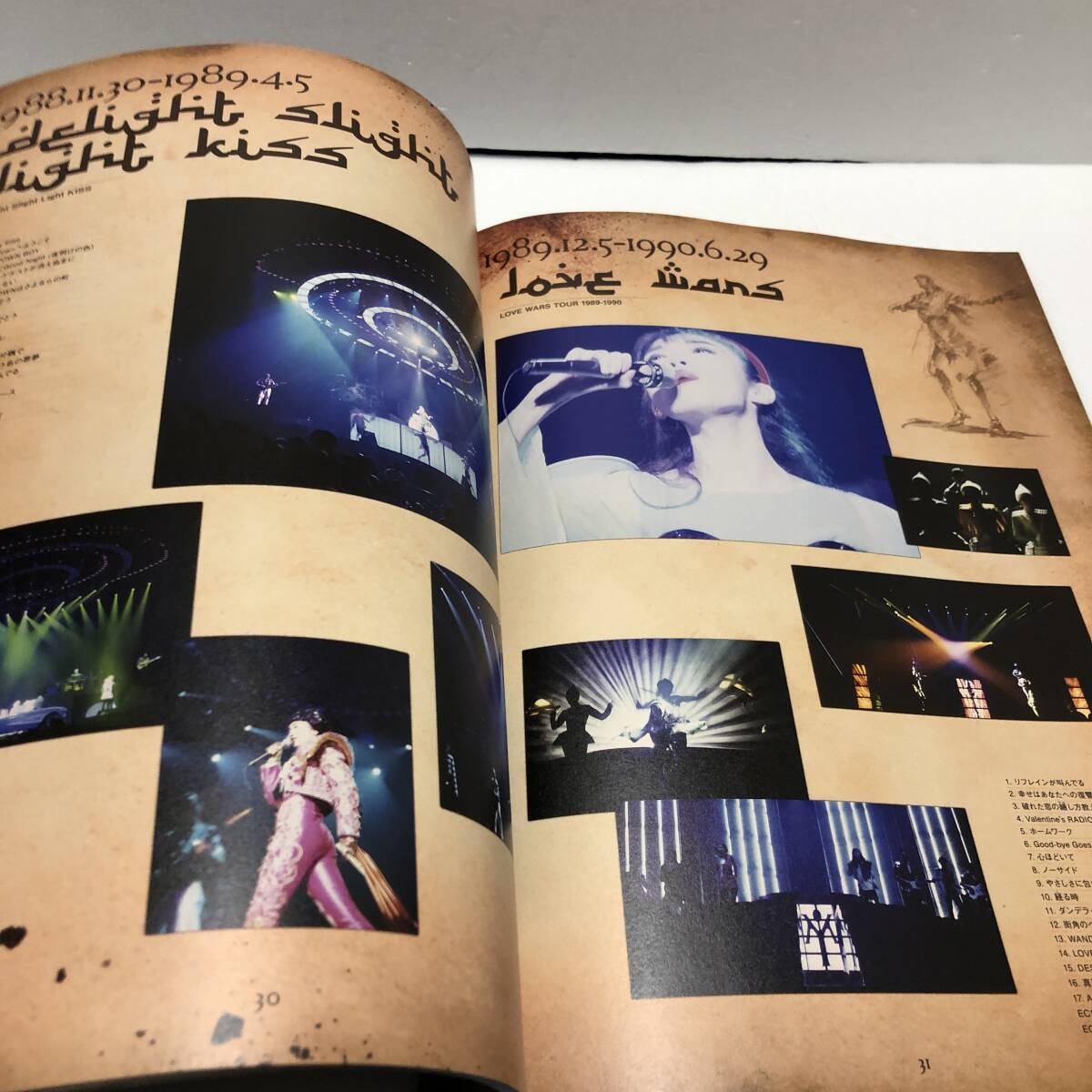 美品★松任谷由実 ユーミン THE JOURNEY TOUR 2023 ＆ TIME MACHINE TOUR Traveling through 45 years パンフレット★2冊セット_画像9