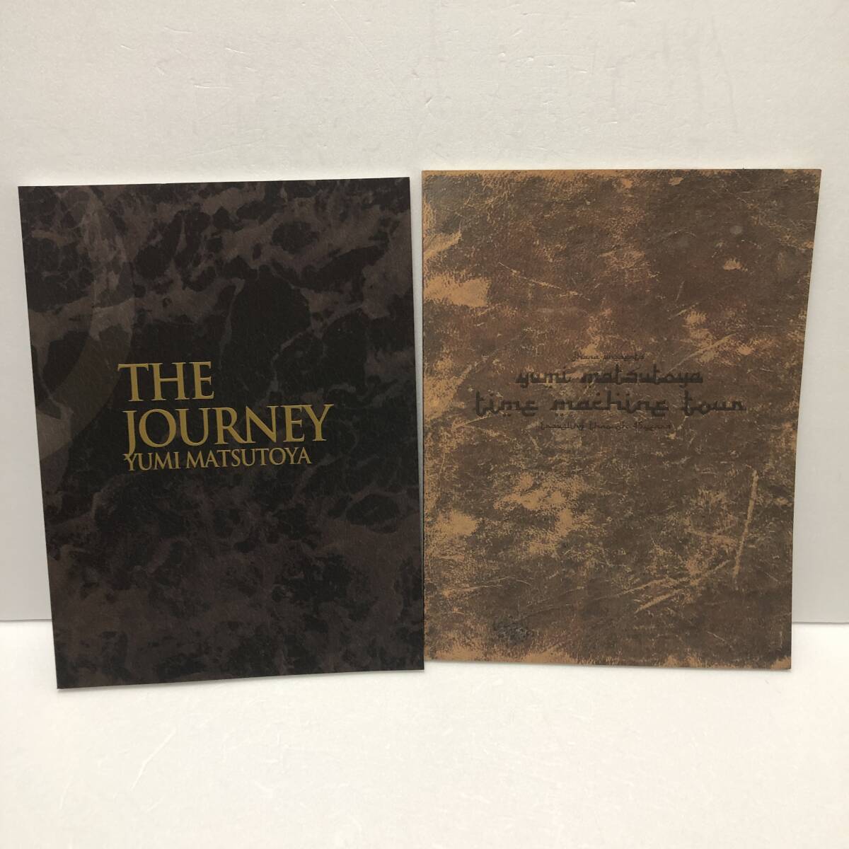 美品★松任谷由実 ユーミン THE JOURNEY TOUR 2023 ＆ TIME MACHINE TOUR Traveling through 45 years パンフレット★2冊セット_画像1