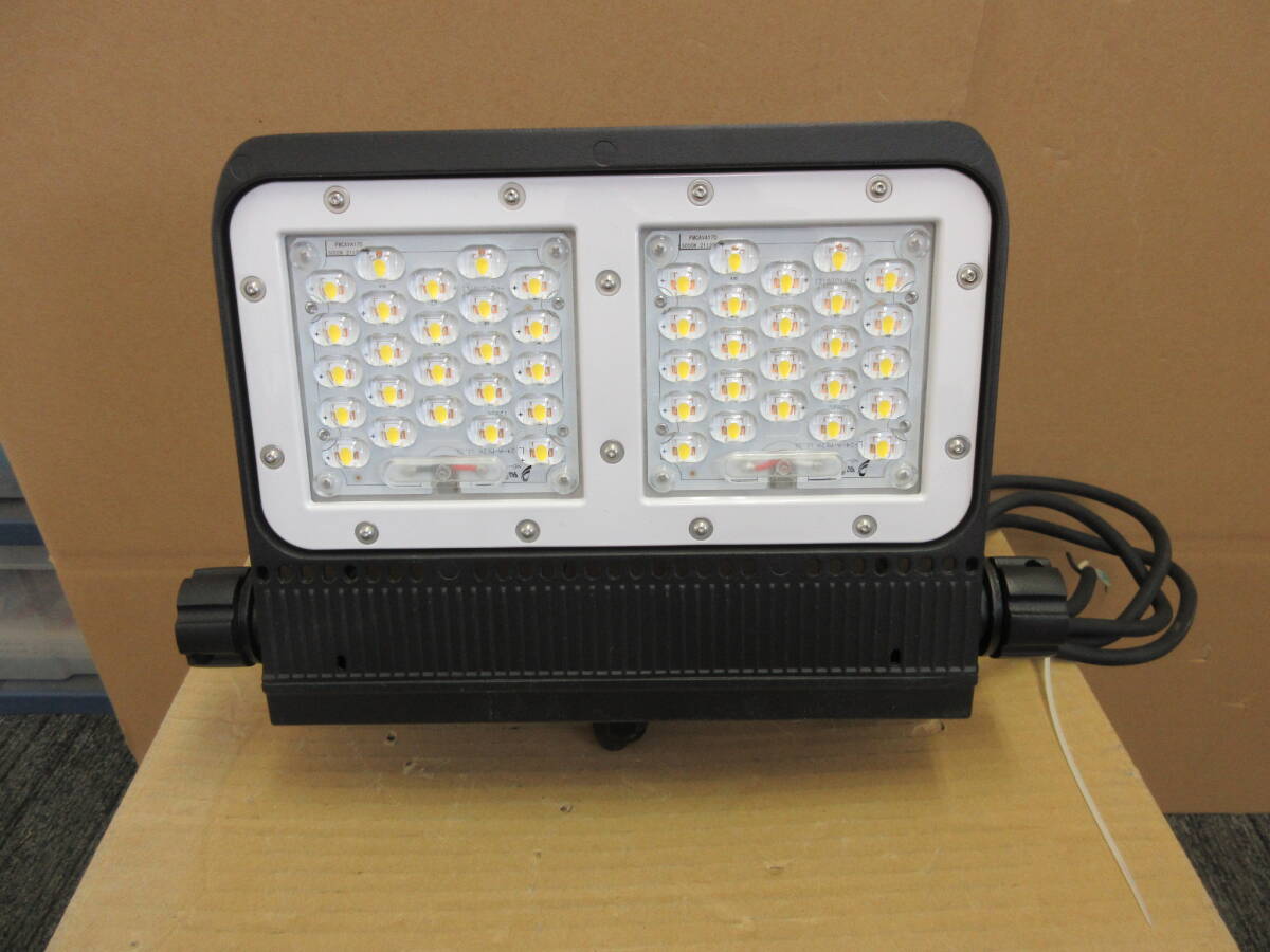 NT031901　未使用　アイリスオーヤマ　LED角型投光器　FLS-80W-WN-K5-R7-B　5000K