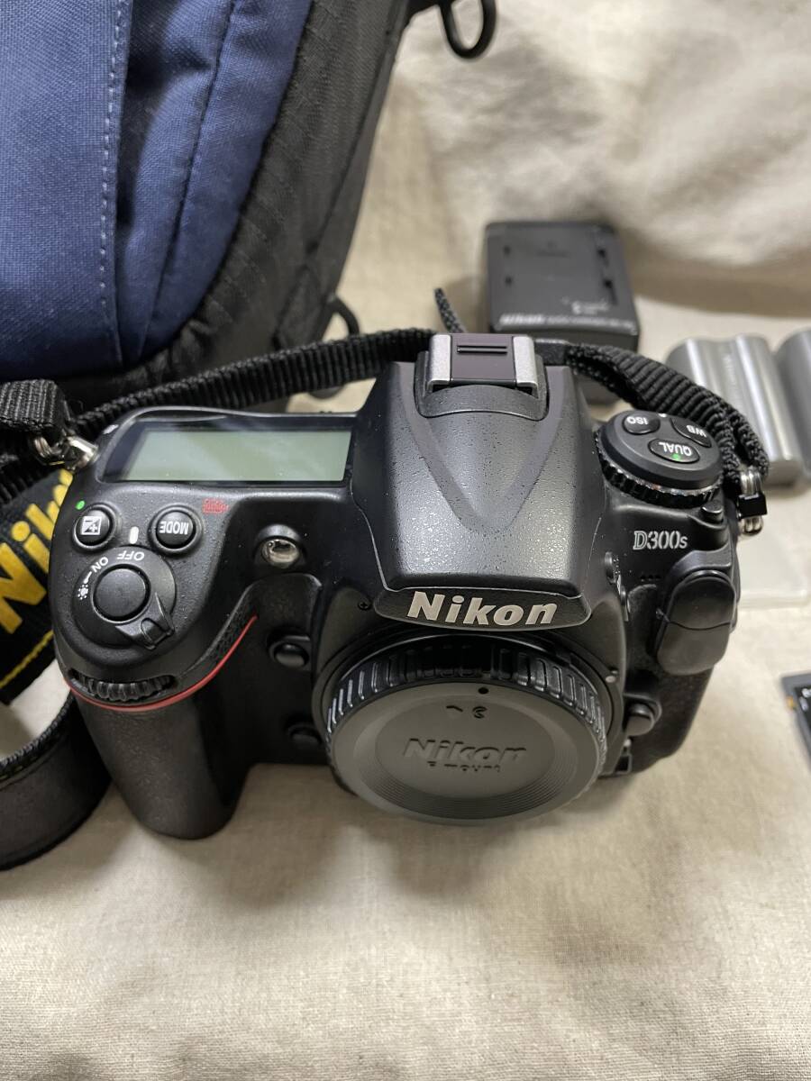 Nikon D300s カメラ/バッテリー2個 SDカード 充電器セット/美品の画像2