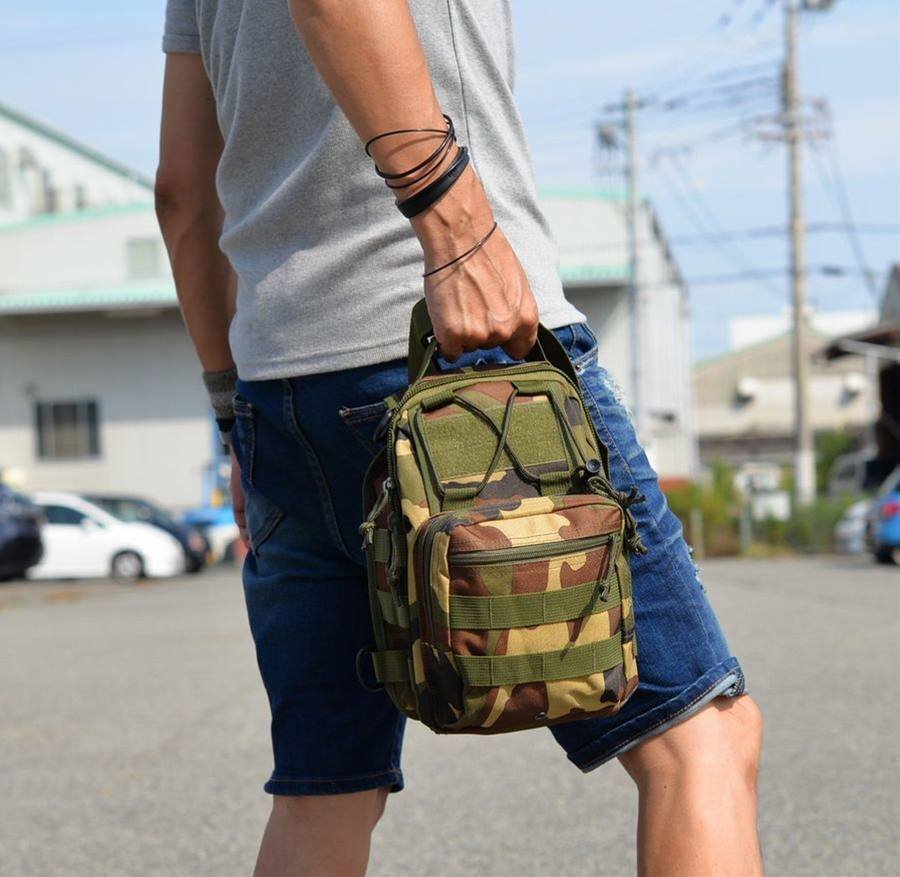  body bag bag one shoulder men's Military military body bag 7998661 khaki new goods 1 jpy start 