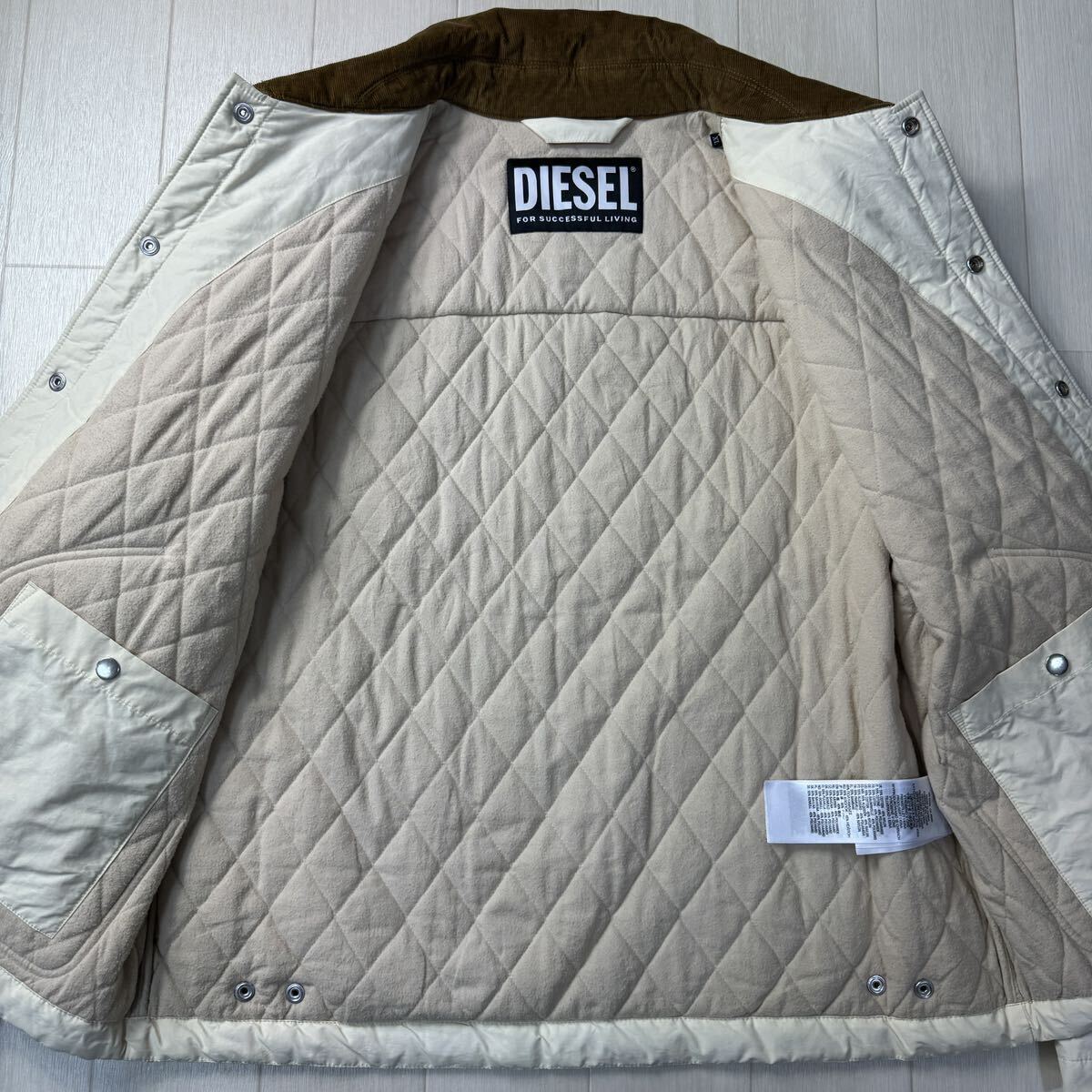 美品/2XL-3XL相当★ディーゼル/DIESEL 襟コーデュロイ 胸ロゴ ワッペン コーチジャケット 中綿 キルティング 春アウター メンズ 白系_画像7