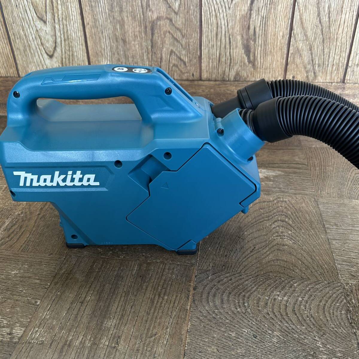 マキタ 充電式クリーナ CL121D makita 充電器 バッテリー 掃除機 Makita ハンディークリーナ_画像4