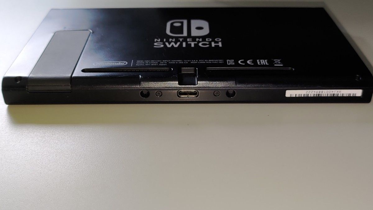 Nintendo Switch ニンテンドースイッチ バッテリー強化版 2019年製 本体のみ 美品 動作良好