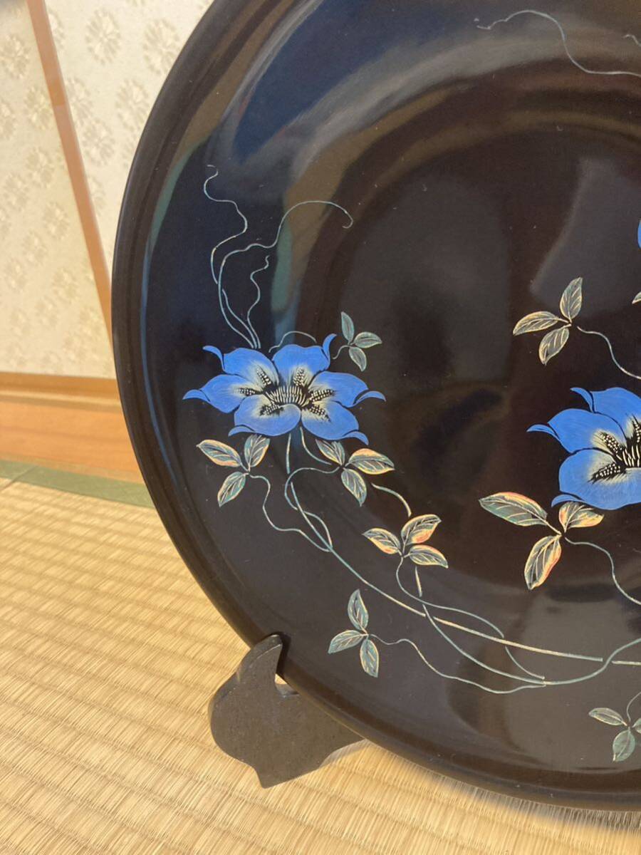 置物⑨飾り皿 花柄 アンティーク 伝統工芸 飾皿 インテリア 漆器?_画像2