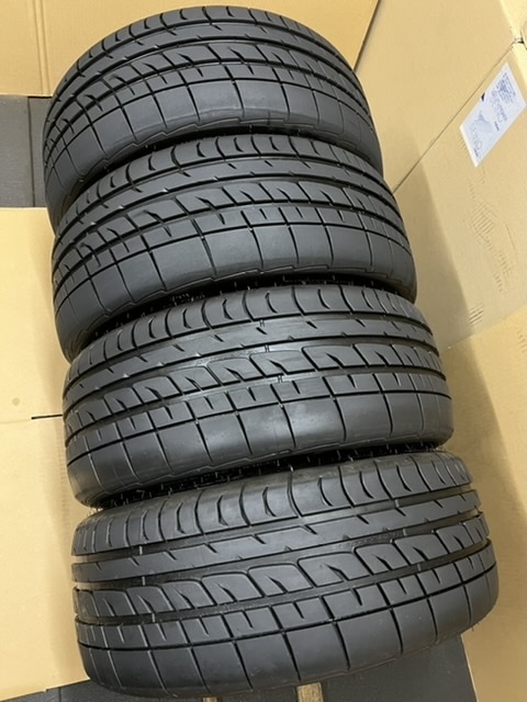 中古タイヤ４本セット　BFGOODRICH 225/40/18 2022年製) ほぼ新品のタイヤ_画像1