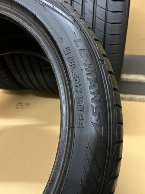 中古タイヤ４本セット　DUNLOP 225/45/18 2022年製(中古タイヤ４本セット　DUNLOP 225/45/18 2022年製_画像9