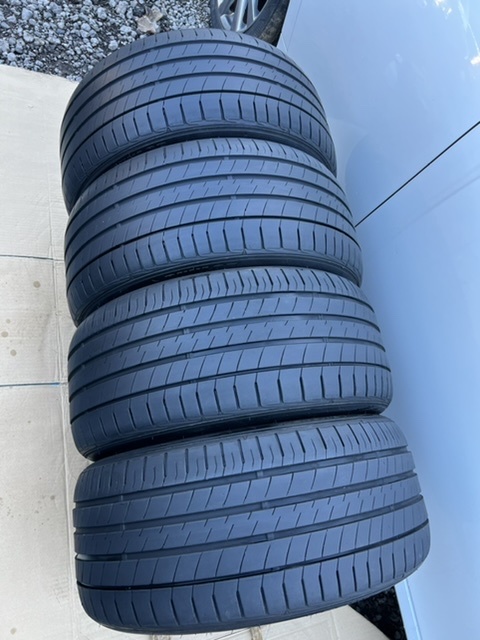 中古タイヤ４本セット DUNLOP 245/40/18 2021年製 中古タイヤ４本セット DUNLOP 245/40/18 2021年製の画像4