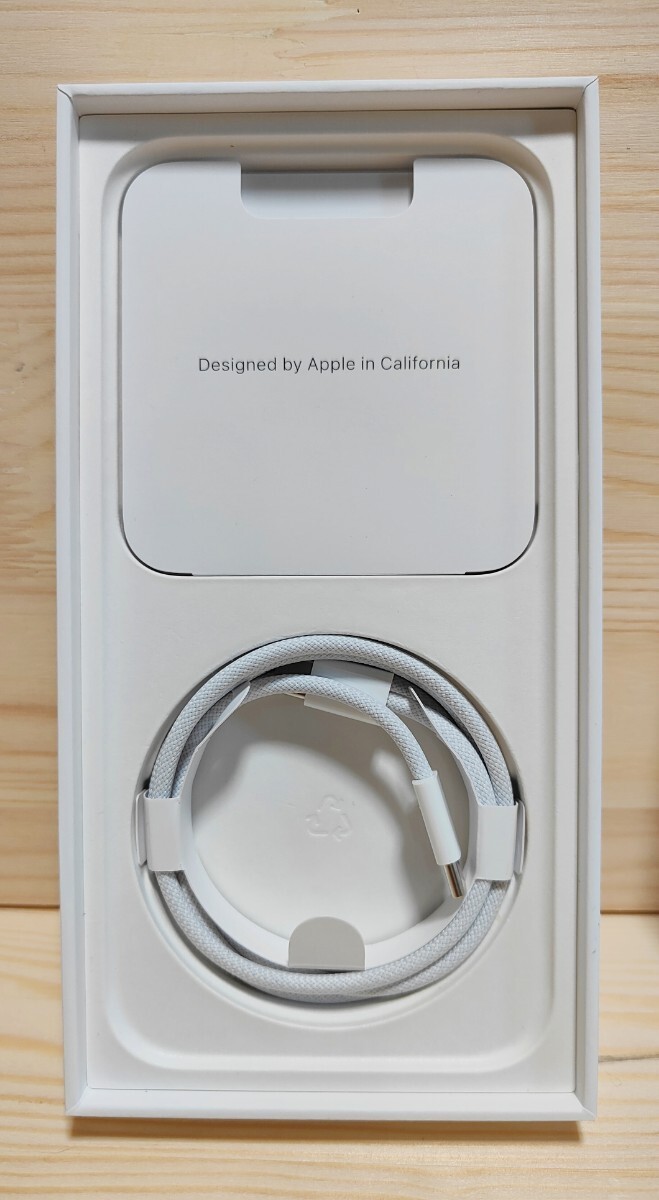 美品】iPhone 15 Pro Max 256GB SIMフリー ナチュラルチタニウム 美品】iPhone 15 Pro Max 256GB SIMフリー ナチュラルチタニウム