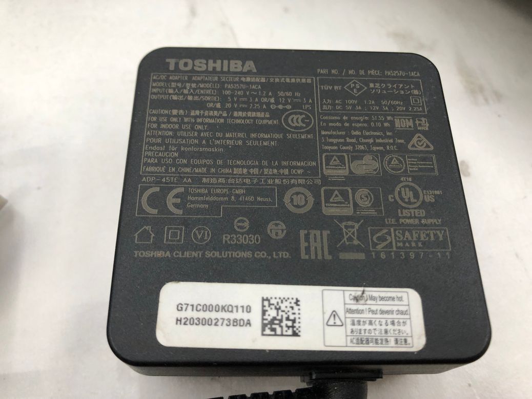 TOSHIBA/ノート/SSD 512GB/第7世代Core i7/メモリ4GB/4GB/WEBカメラ有/OS無/Intel Corporation HD Graphics 620 32MB-240214000798794_付属品 1