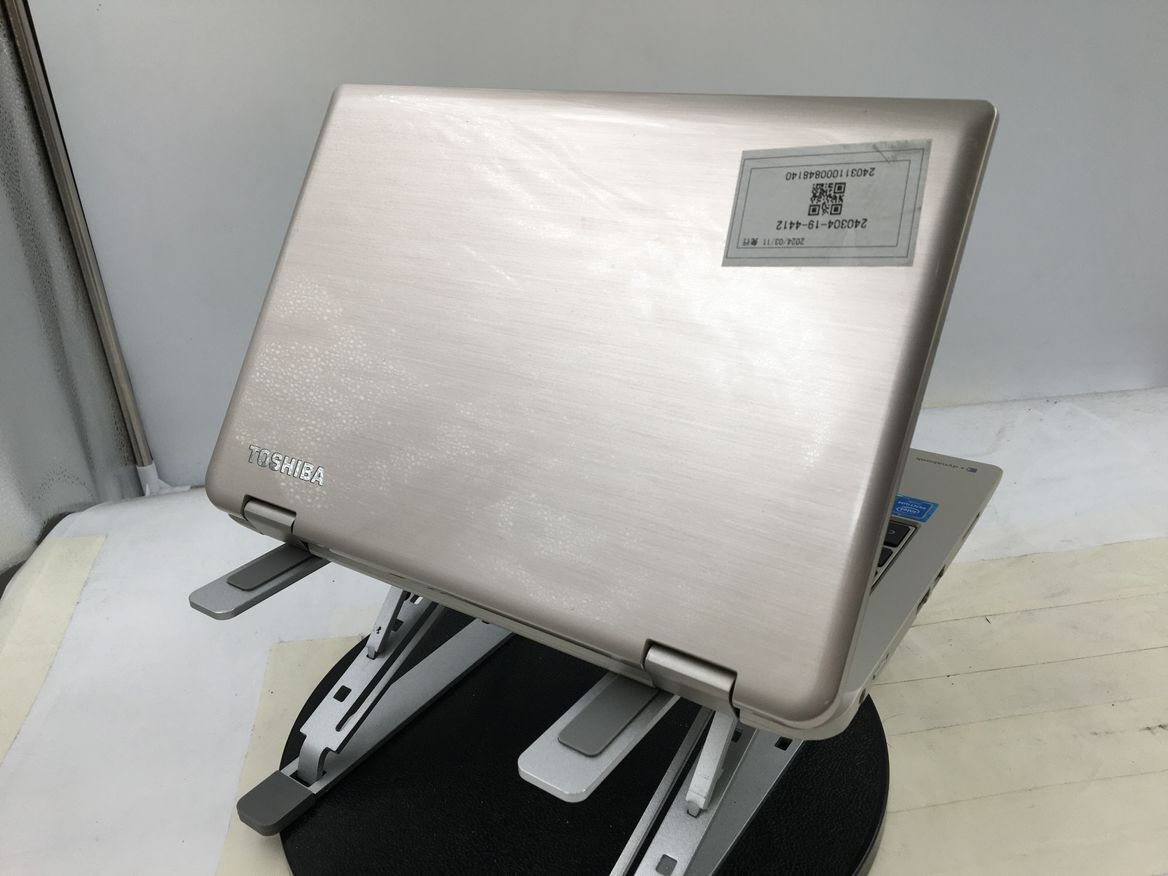 TOSHIBA/ノート/HDD 500GB/第3世代Pentium/メモリ2GB/2GB/WEBカメラ有/OS無/Intel Corporation Atom/Celeron-240311000848140_天板　M