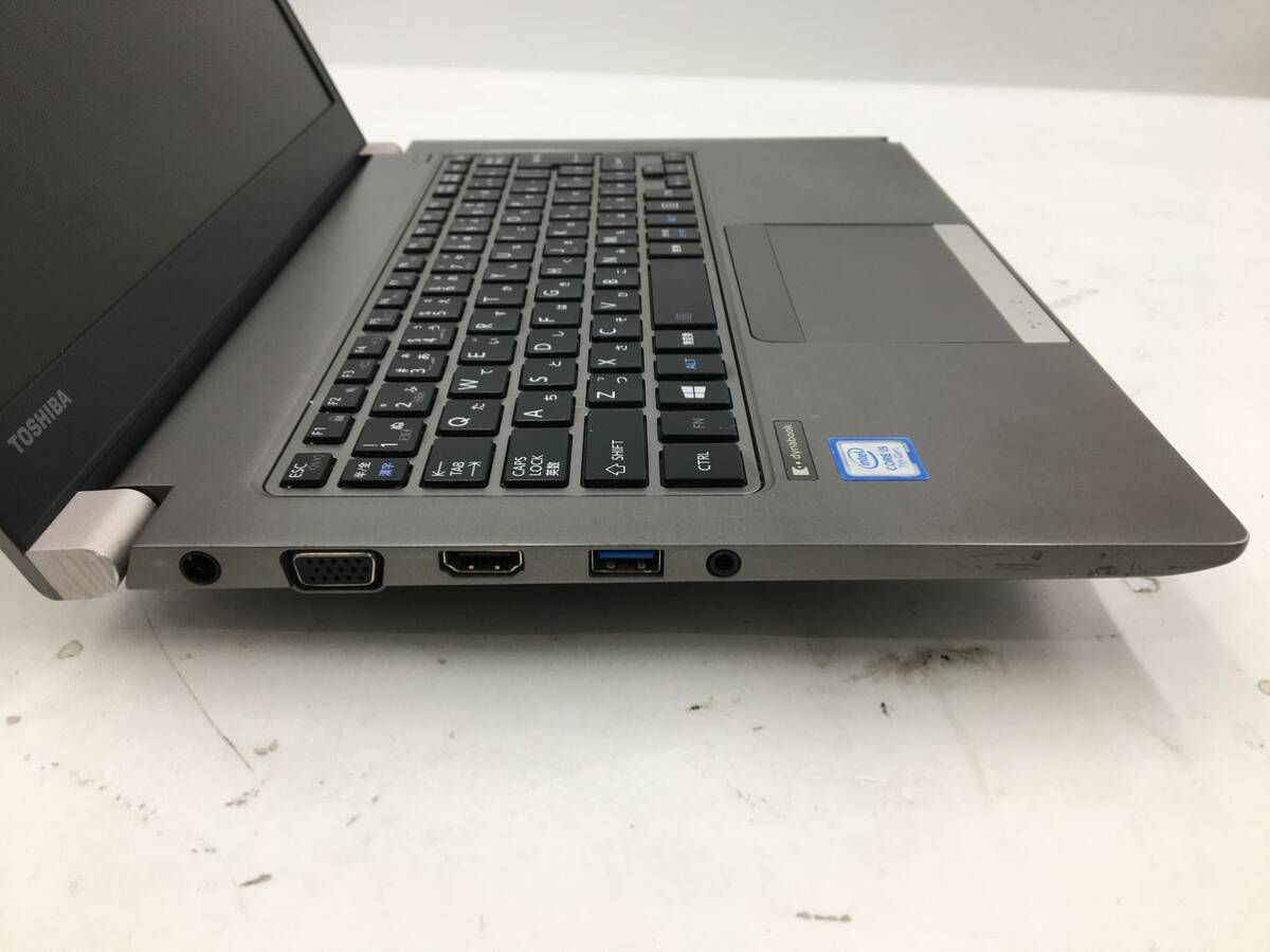 TOSHIBA/ノート/第7世代Core i5/メモリ8GB/WEBカメラ有/OS無/Intel Corporation HD Graphics 620 32MB/ドライブ-240229000826776_側面（右）M