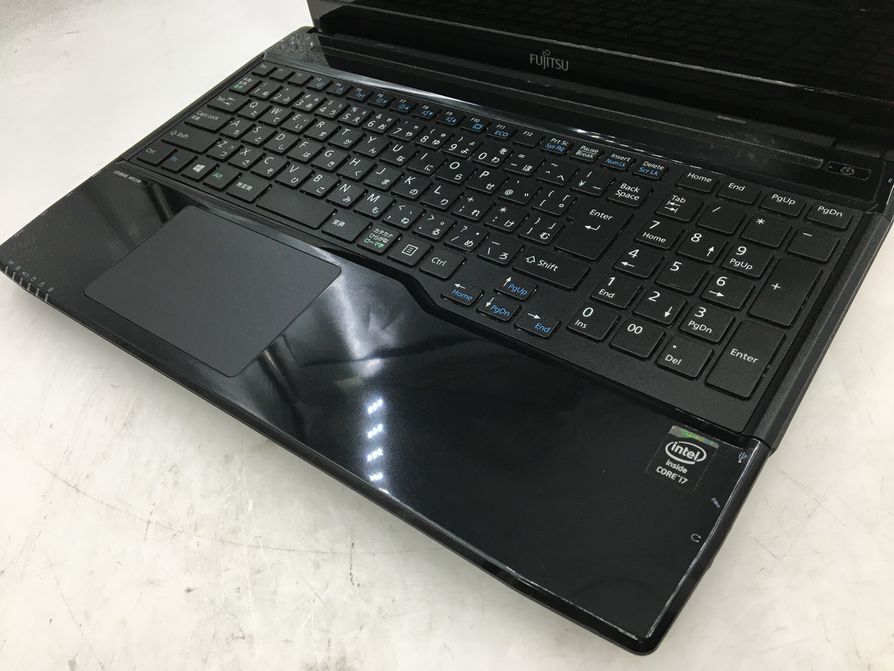 FUJITSU/ノート/HDD 750GB/第4世代Core i7/メモリ4GB/4GB/WEBカメラ有/OS無-240305000836909_キーボード接写１