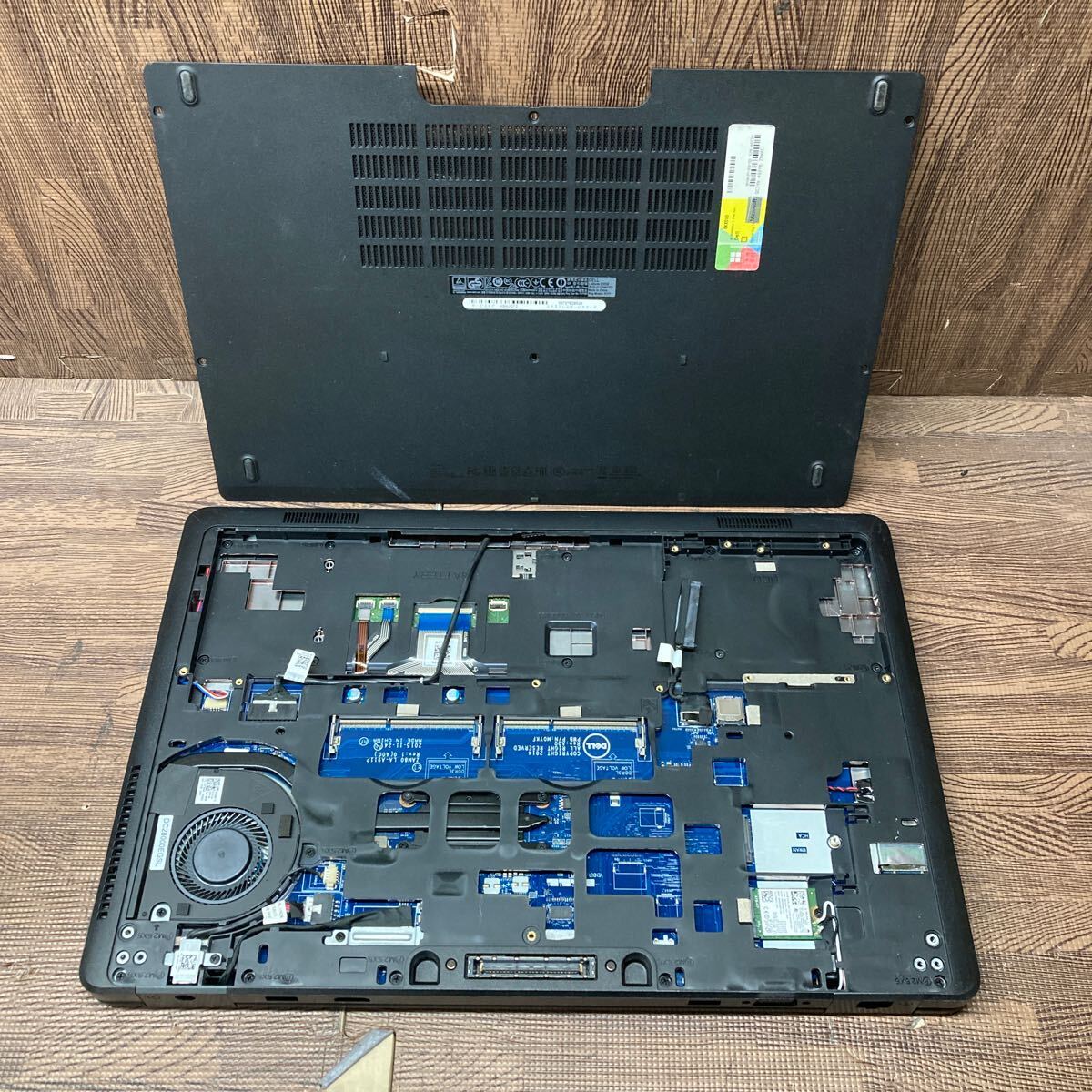 MY3-116 激安 ノートPC DELL Latitude E5550 P37F Core i5 5200U 2.20GHz バッテリー欠品 BIOS立ち上がり確認済み ジャンク_マウンタなし　バッテリー欠品