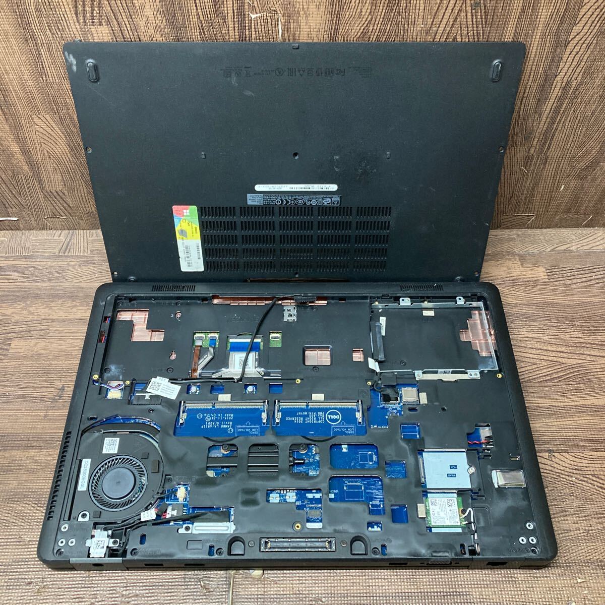 MY3-156 激安 ノートPC DELL Latitude E5550 P37F Core i5 5200U 2.20GHz バッテリー欠品 BIOS立ち上がり確認済み ジャンクの画像7