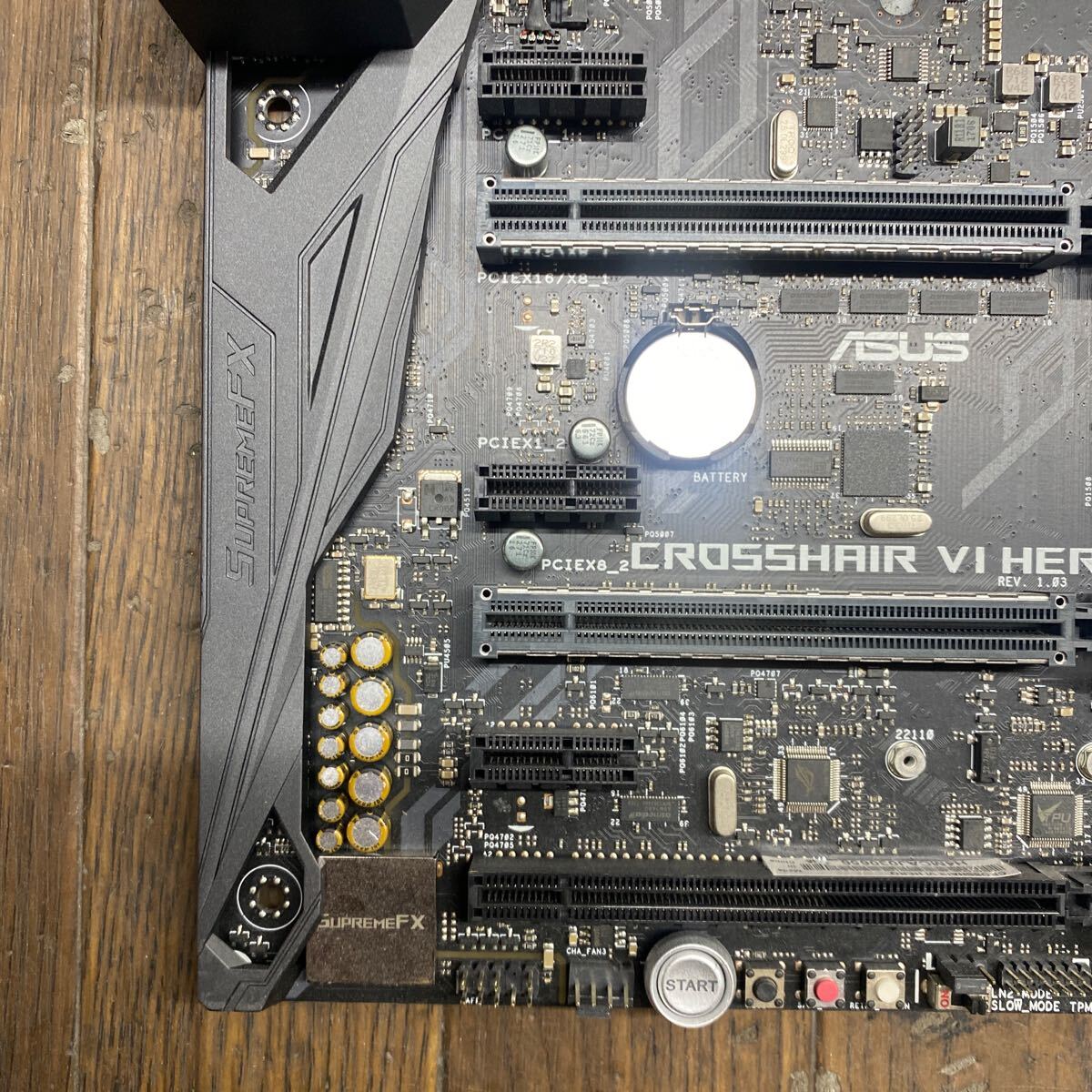 MG3-30 激安 マザーボード ASUS CROSSHAIR VI HERO SOCKET AM4 通電確認済み ジャンク_画像2