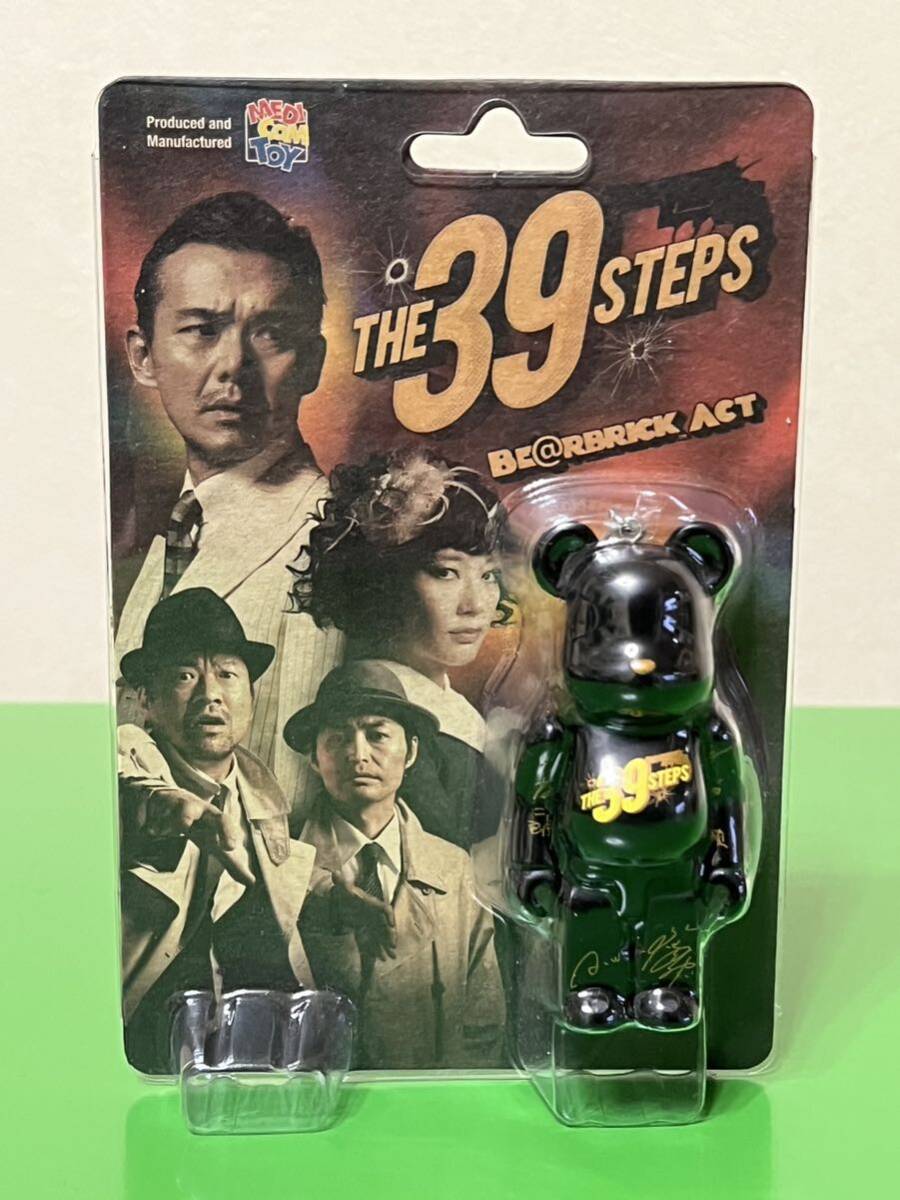  Bearbrick 100% BE@RBRICK ACT THE 39 STEPS. part .. water river ... print autographed unopened goods hitch cook meti com toy regular goods 