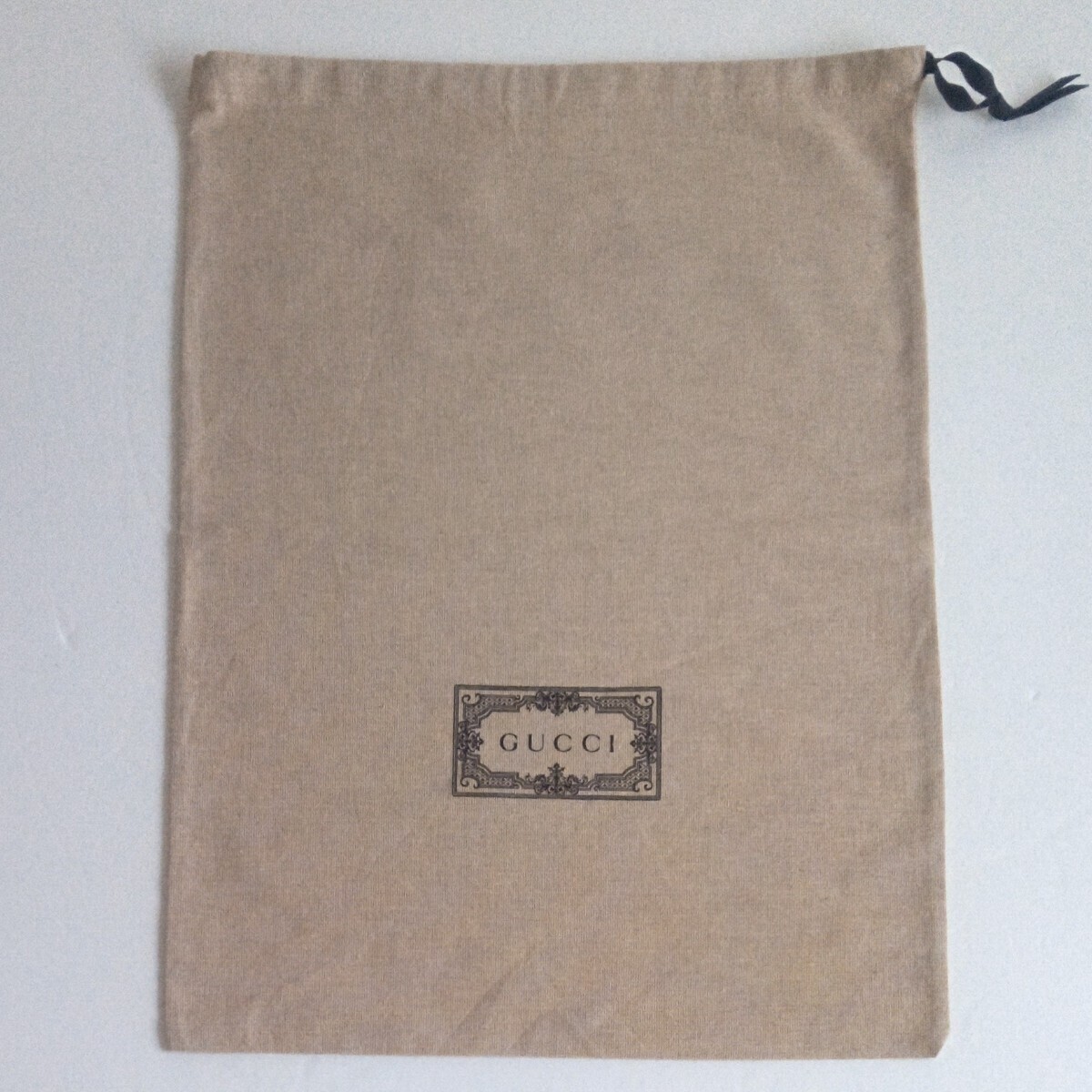 〔グッチ〕35×47cm 保存袋 巾着袋 布袋 保管袋 GUCCI 正規品 ブラウン系 （0047)の画像1