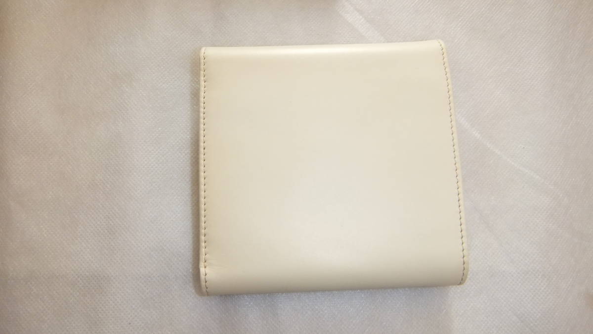  Ralph Lauren leather emblem three folding purse ivory white color difference . equipped 