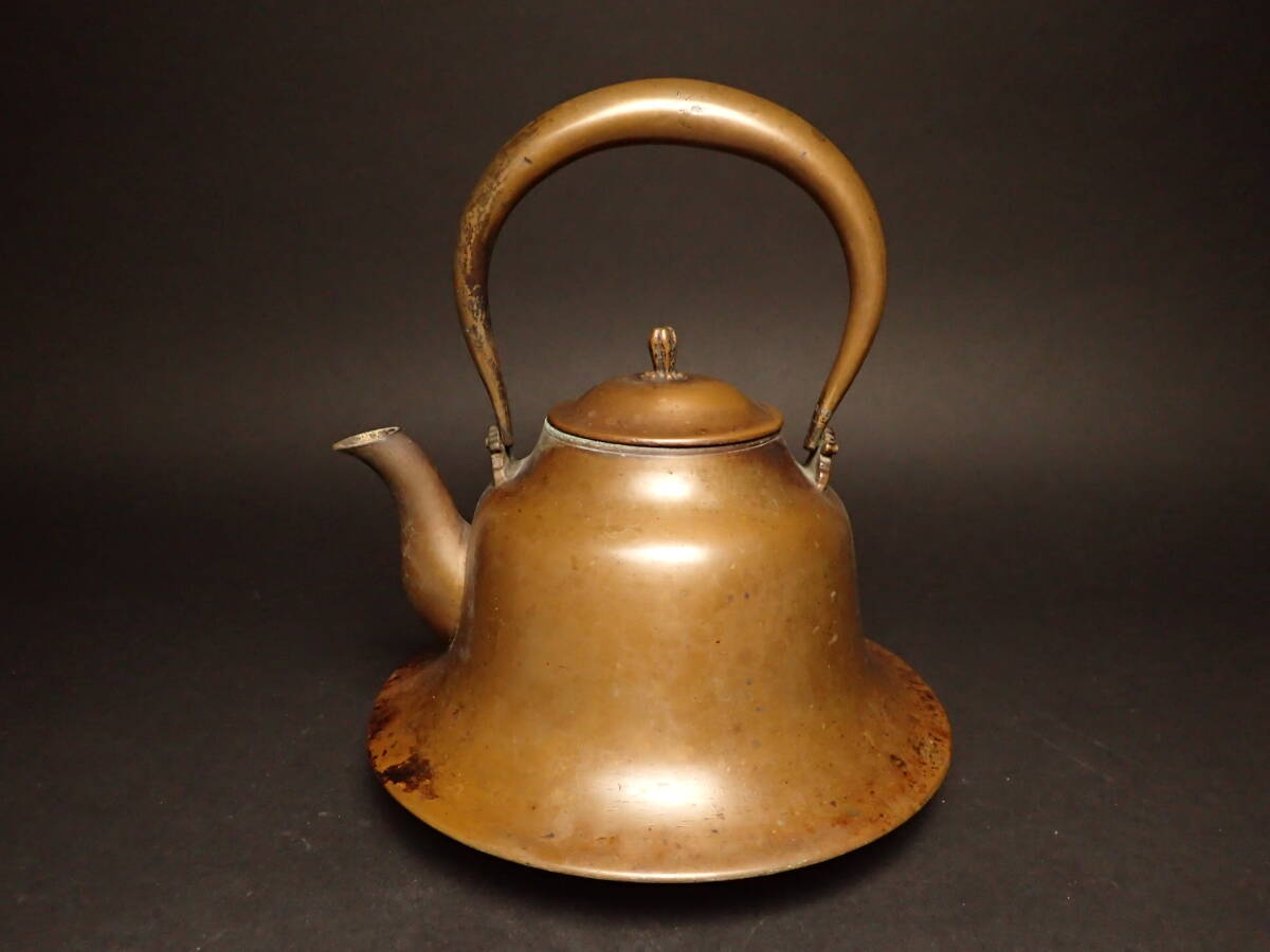 B-425 銅製 真鍮 銅瓶 やかん ヤカン 銅器 羽釜 骨董 アンティーク 茶道具 茶器 鉄瓶 時代物 古民具 3.1kg 23.0cmX25.0cm 30.0cm_画像1