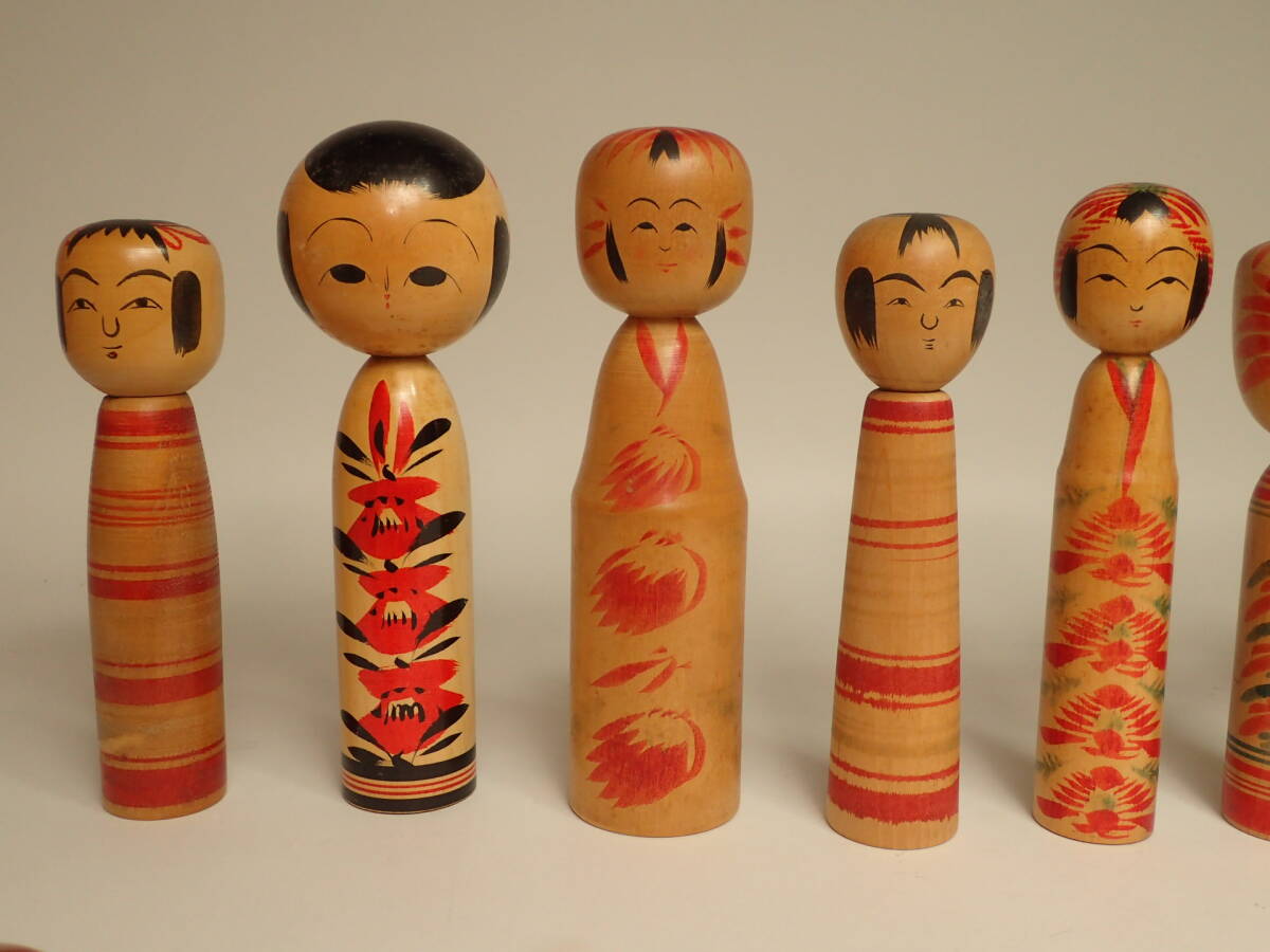B-498 C-2 伝統工芸 こけし 民芸 郷土玩具 日本人形 天然木 木工芸 伝統こけし 12.5cm~18.0cm_画像6