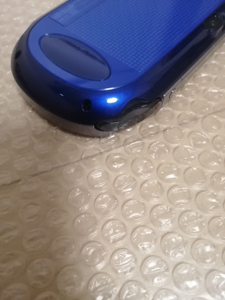 美品　PlayStation Vita Wi-Fiモデル サファイア・ブルー PCH-1000 ZA04