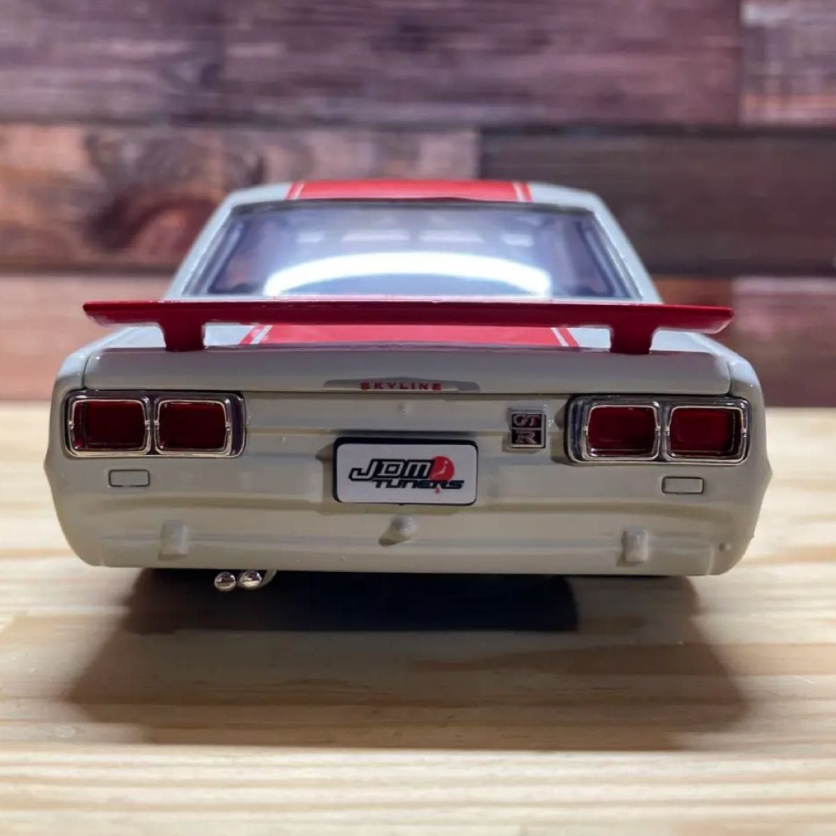 JADA TOYS 1/24スケール ニッサン スカイライン 2000 GT-R レーシング レッド JDM TUNERS