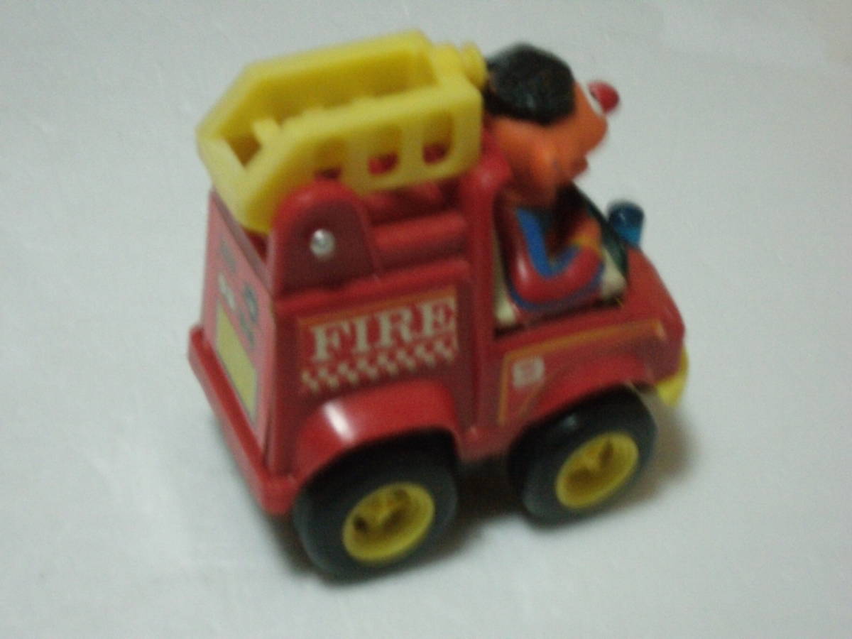 ◆セサミストリート アーニー　消防車　中古ジャンク品