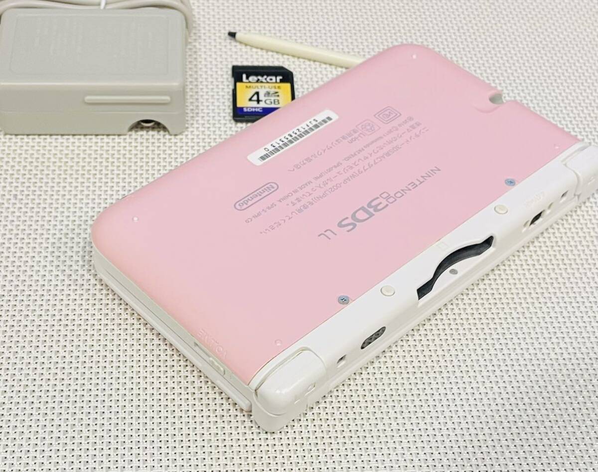ニンテンドー3DSLL ピンクホワイト 本体動作品　送料無料　付属品付き　Nintendo 任天堂 