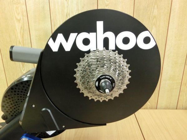 手渡し歓迎●動作保証 WAHOO KICKR WF113 V5 ワフー キッカー スマートトレーナー サイクルトレーナー ローラー台●_画像4