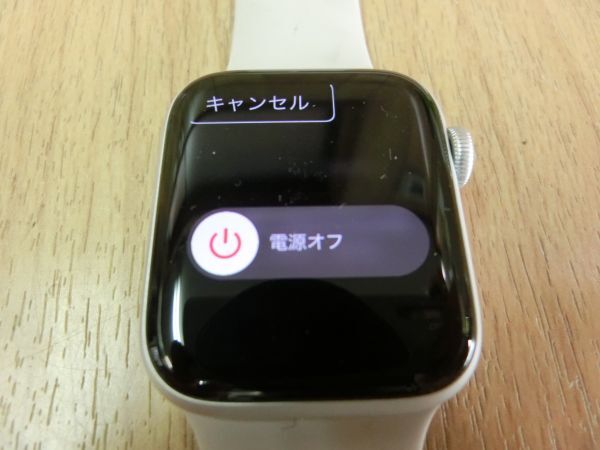 通電確認済●Apple アップル Apple Watch SE 40mm GPS アップルウォッチ スマートウォッチ 白/ホワイト系●の画像3