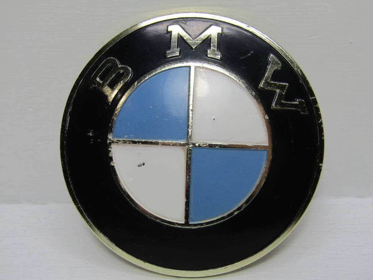 BMW ロゴエンブレム 旧ロゴ文字 1953~1962 ドイツ製 ガレージ 飛行機のプロペラに青空の青と白い雲 ボブ・マーリー&ザ・ウェイラーズ _画像1
