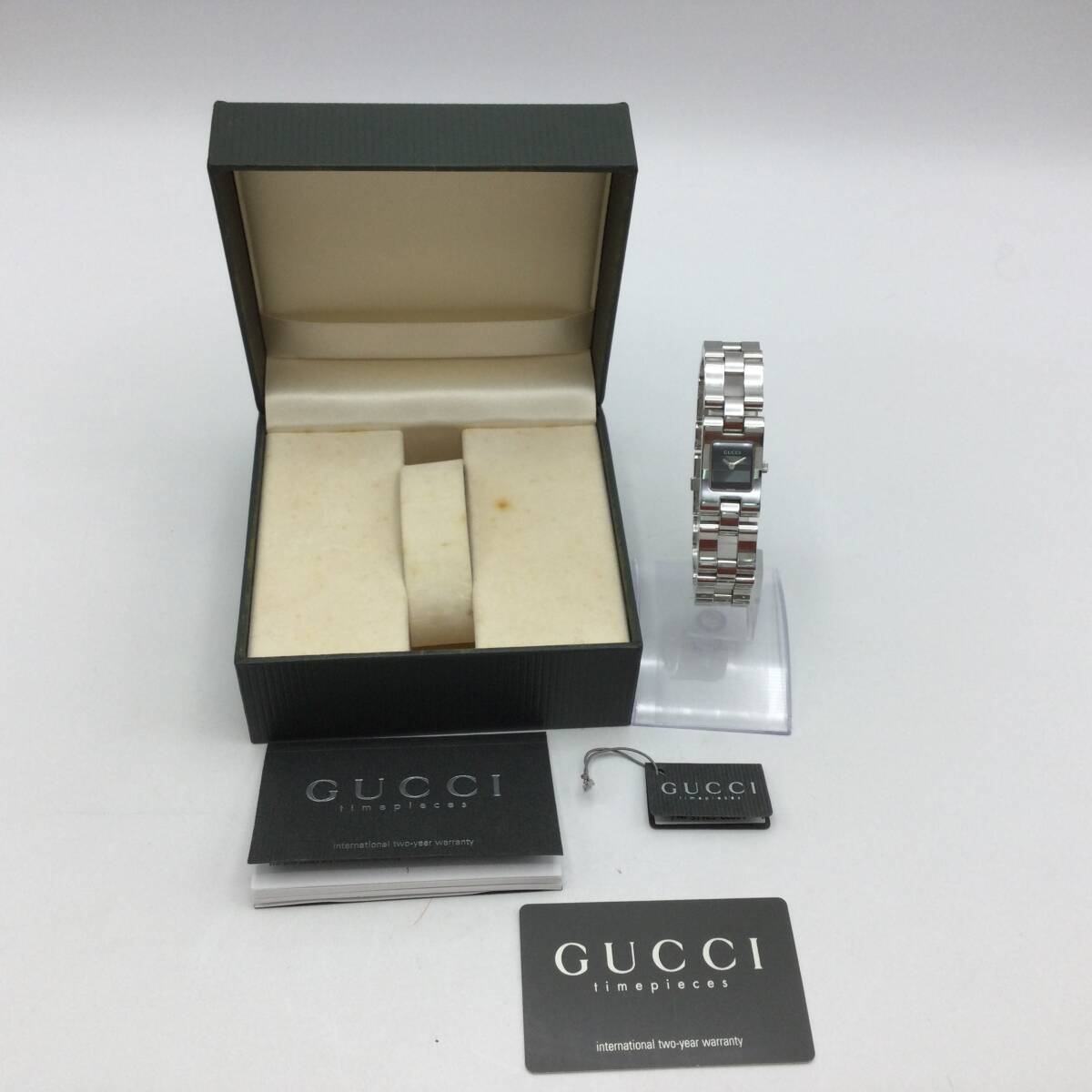 F14●【QZ/電池交換済】GUCCI グッチ 2305L クォーツ 2針 スクエア 黒文字盤 レディース時計 ※箱、冊子、カード付 現状品 ●