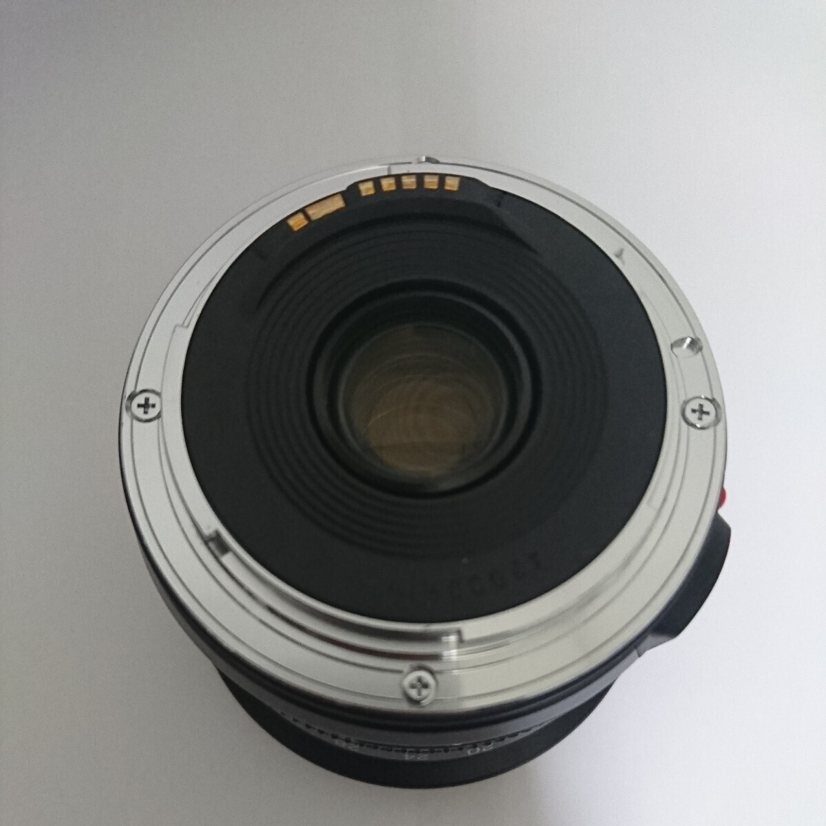 極美品 Canon EF 20-35mm F3.5-4.5 ZOOM Lens キヤノン レンズ 完動 ULTRASONIC 光学美品 両面キャップ付 の画像5