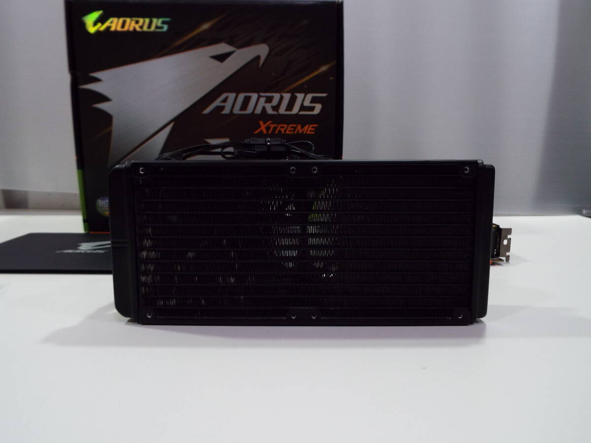 送料無料 ジャンク 水冷 GIGABYTE AORUS RTX 2080Ti 11GB 簡易水冷 GV-N208TAORUS X W-11GC グラフィックボード ビデオカード PCI Express_画像4